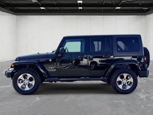Used 2016 Jeep Wrangler Unlimited Sahara AWD/4WD image 8