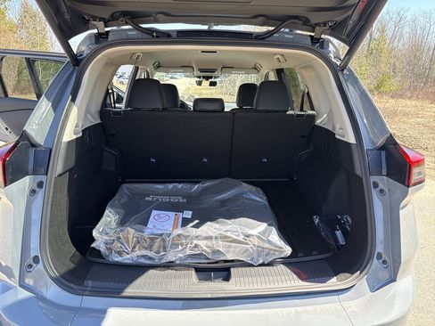 New 2026 Nissan Rogue SV AWD/4WD image 16