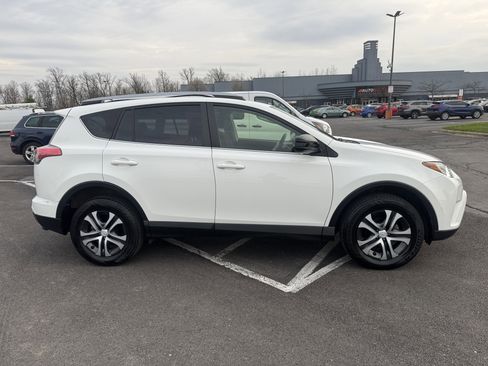 Used 2017 Toyota RAV4 LE w/ Carpet Mat Package image 15