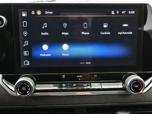 Used 2024 Chevrolet Colorado W/T image 25