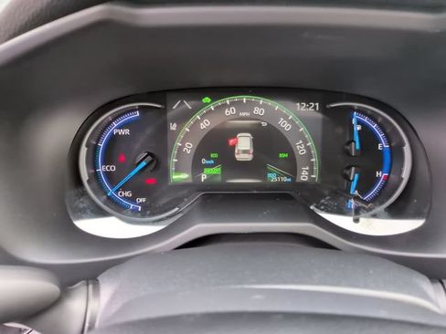 Certified 2025 Toyota RAV4 XLE w/ Convenience Package AWD/4WD image 17