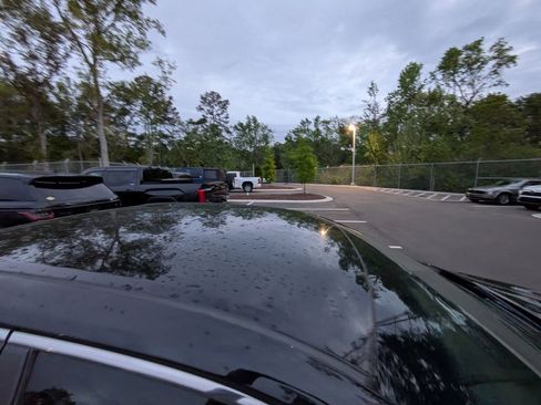 Used 2017 Toyota Camry SE image 10