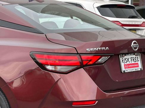 Certified 2022 Nissan Sentra SV image 9
