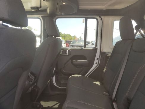 Used 2025 Jeep Wrangler Unlimited Sport AWD/4WD image 13