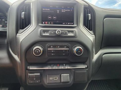 Used 2021 Chevrolet Silverado 2500 Custom w/ Custom Convenience Package AWD/4WD image 36