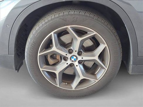 Used 2017 BMW X1 xDrive28i w/ Premium Package AWD/4WD image 14