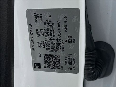 Used 2025 Chevrolet Colorado Z71 w/ Midnight Edition image 33