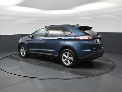 Used 2018 Ford Edge SE image 4