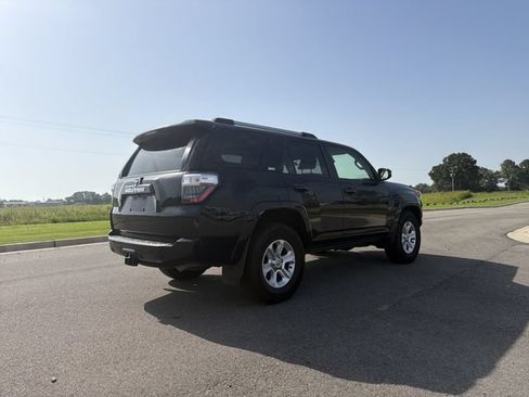 Used 2024 Toyota 4Runner SR5 RWD image 5