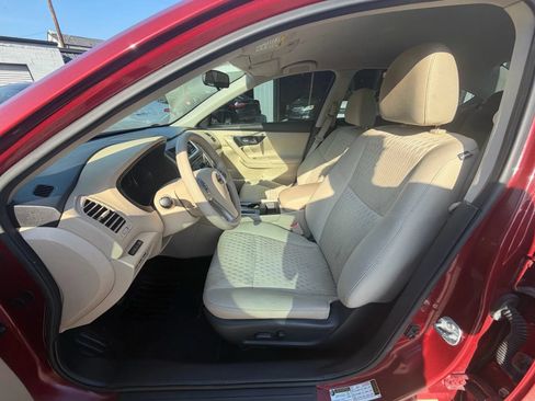Used 2017 Nissan Altima 2.5 S w/ Power Driver Seat Package FWD image 8
