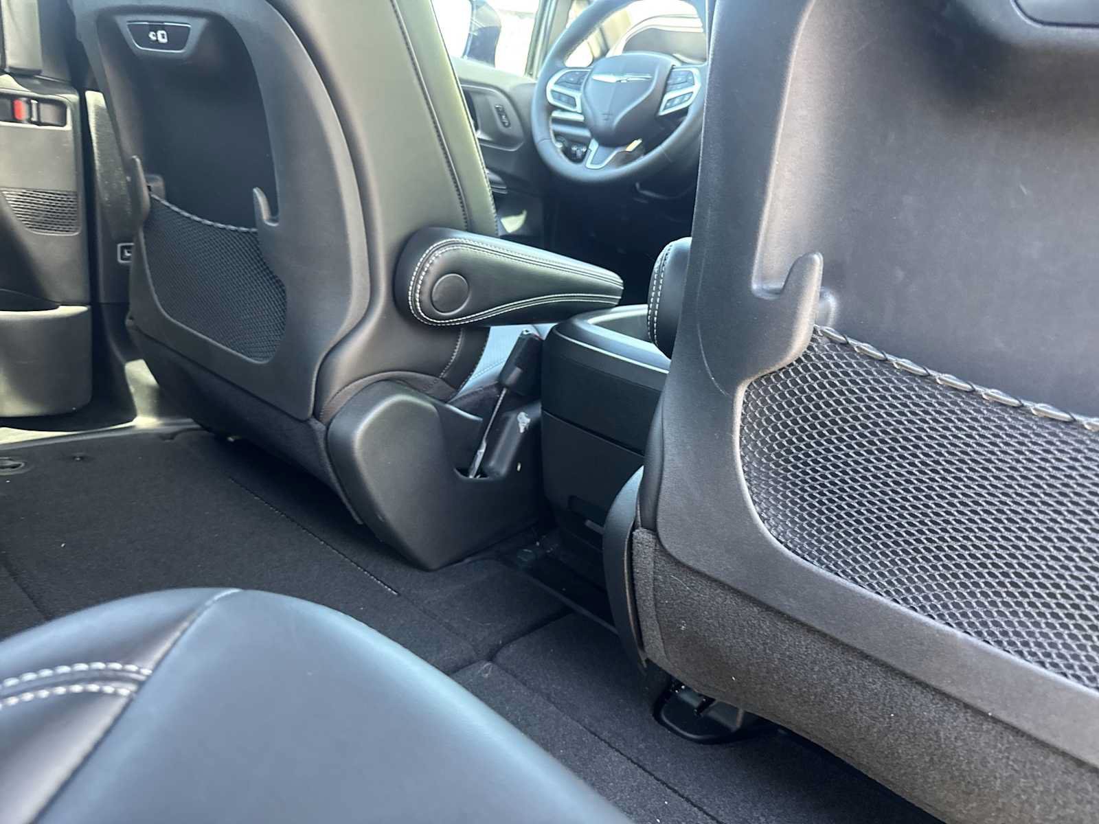 New 2026 Chrysler Pacifica Select FWD image 14