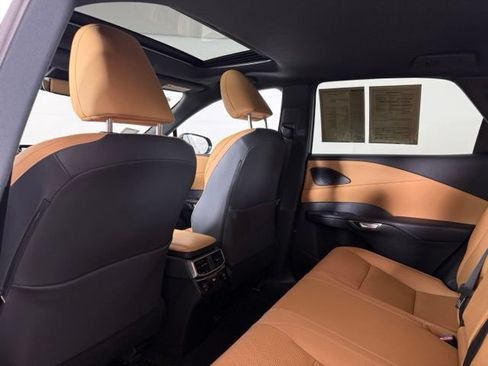 Used 2025 Lexus RX 350 Premium Plus w/ Accessory Package (Z1) FWD image 32