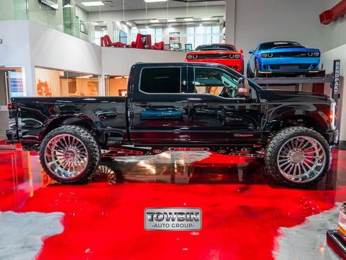 Used 2023 Ford F250 Lariat w/ Lariat Ultimate Package AWD/4WD image 9