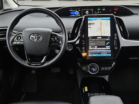 Used 2020 Toyota Prius Prime XLE image 19