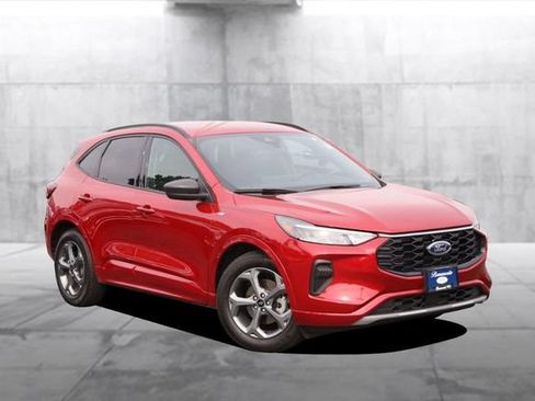 Used 2023 Ford Escape ST-Line w/ Tech Pack #1 FWD image 2