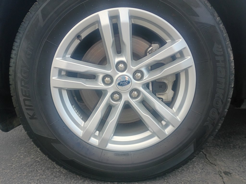Used 2023 Ford Explorer XLT w/ Equipment Group 202A RWD image 19