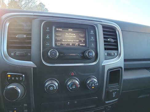 Used 2022 RAM 1500 Classic SLT image 14