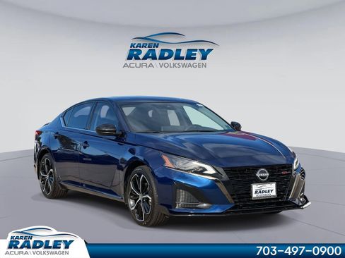 Used 2024 Nissan Altima 2.5 SR w/ SR Premium Package image 1