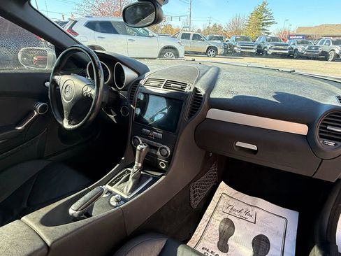 Used 2005 Mercedes-Benz SLK 350 image 11