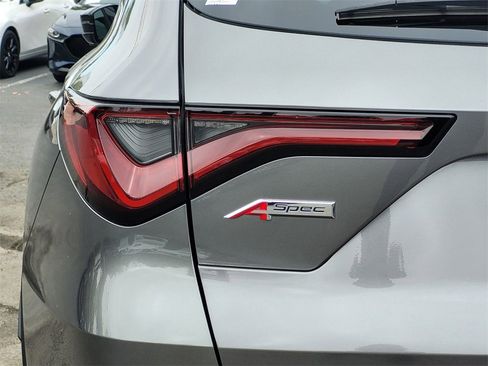 Used 2023 Acura MDX A-Spec image 9