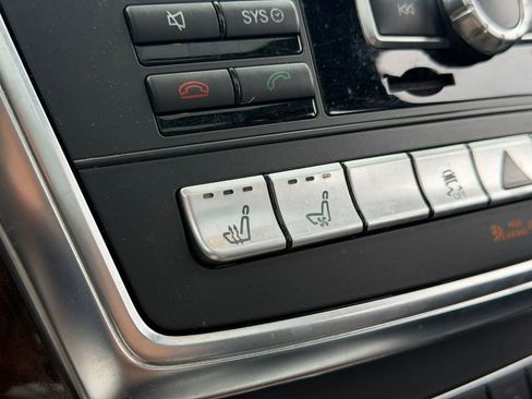 Used 2013 Mercedes-Benz ML 63 AMG 4MATIC image 26