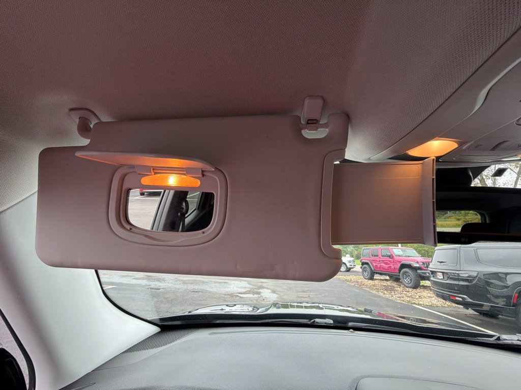 Used 2015 Jeep Renegade Limited AWD/4WD image 48