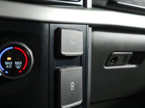 Used 2023 Ford F150 XLT image 32