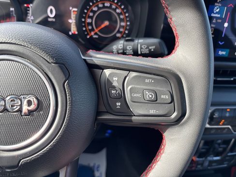 Used 2024 Jeep Wrangler Unlimited Rubicon image 68