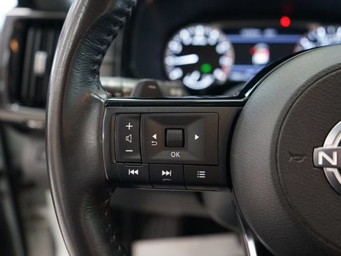 Used 2022 Nissan Pathfinder SV AWD/4WD image 31