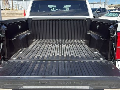 Certified 2025 Toyota Tacoma TRD Sport AWD/4WD image 27