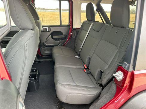 Used 2021 Jeep Wrangler Unlimited Sport image 21