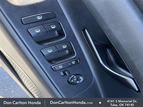 Used 2025 Hyundai Elantra SEL image 9