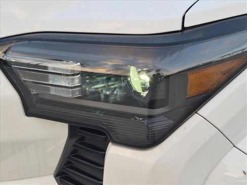 Used 2024 Toyota Tacoma SR5 AWD/4WD image 10