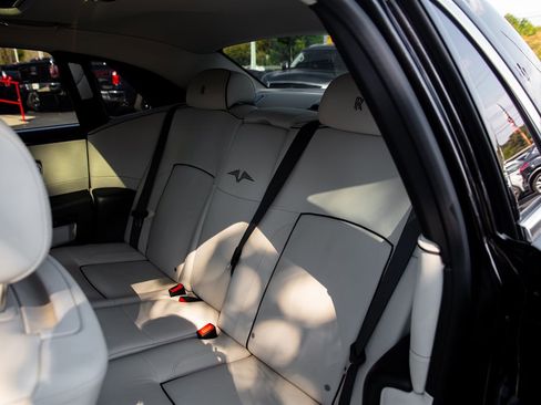 Used 2014 Rolls-Royce Ghost image 37