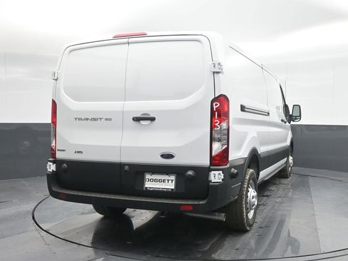 Used 2024 Ford Transit 150 Low Roof AWD image 26
