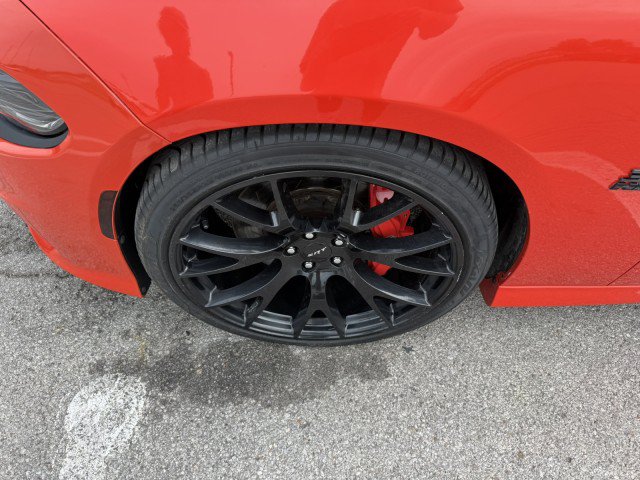 Used 2018 Dodge Charger SRT w/ Harman/Kardon Audio Group RWD image 14