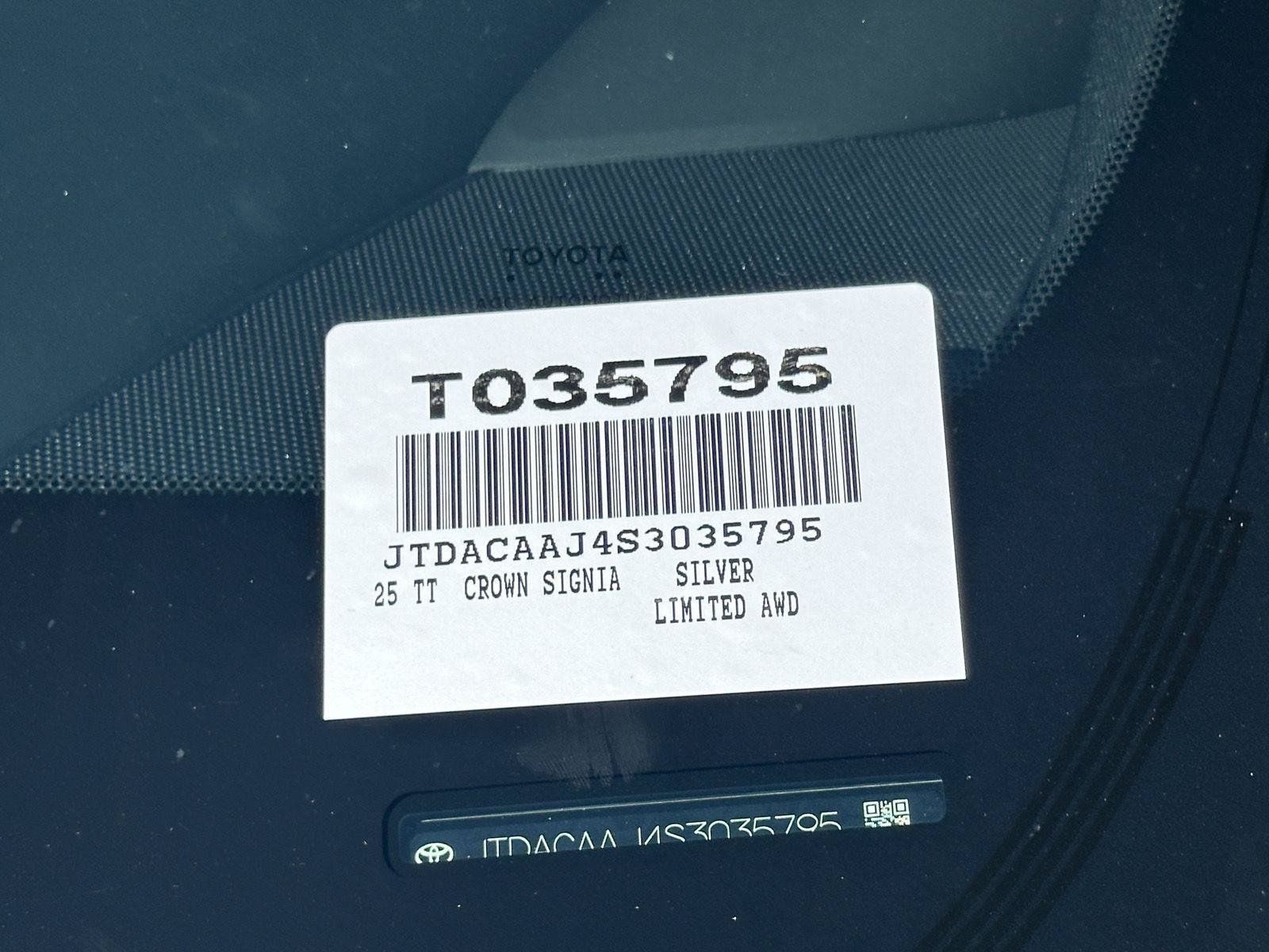 Used 2025 Toyota Crown Signia AWD/4WD image 14