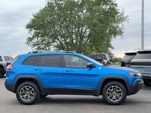 Used 2020 Jeep Cherokee Trailhawk w/ Cold Weather Group AWD/4WD image 35