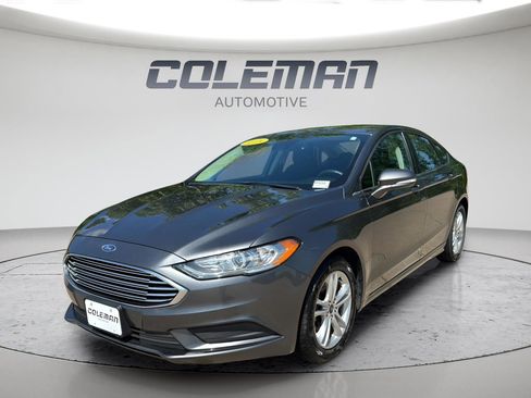 Used 2018 Ford Fusion SE FWD image 1