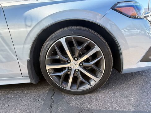 Used 2023 Honda Civic Touring image 6