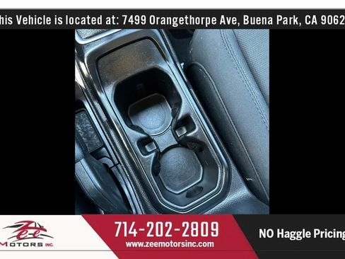 Used 2019 Jeep Wrangler Sport AWD/4WD image 32