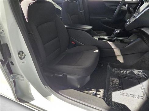 Used 2024 Chevrolet Malibu LT image 19