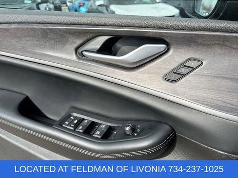 Used 2024 Jeep Grand Cherokee L Limited w/ Luxury Tech Group II image 24