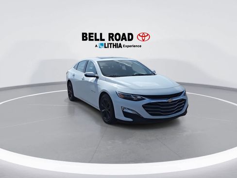 Used 2024 Chevrolet Malibu LT FWD image 2