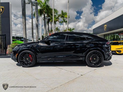 Used 2026 Lamborghini Urus SE AWD/4WD image 2