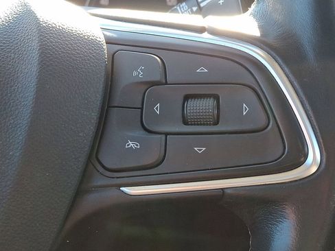 Certified 2021 Buick Envision Essence w/ Technology Package I image 18