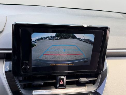 Used 2024 Toyota Corolla LE FWD image 21