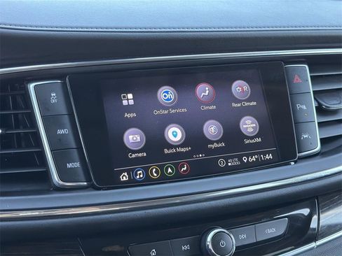 Used 2021 Buick Enclave Avenir w/ Avenir Technology Package image 18