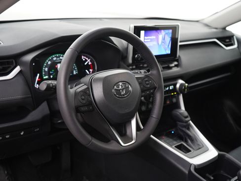 Used 2025 Toyota RAV4 XLE w/ Convenience Package AWD/4WD image 21
