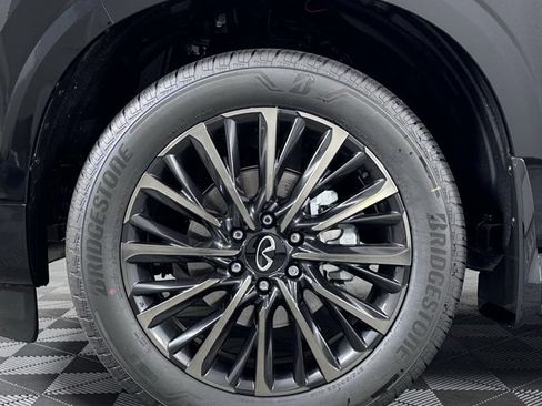 New 2026 INFINITI QX80 Autograph w/ Premium Cargo Package image 12